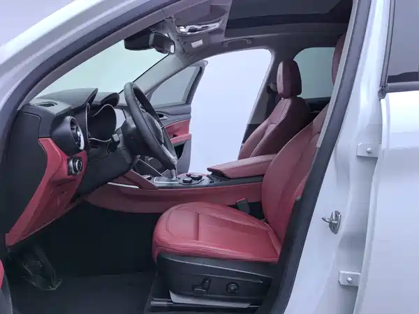 Alfa Romeo Stelvio 2019