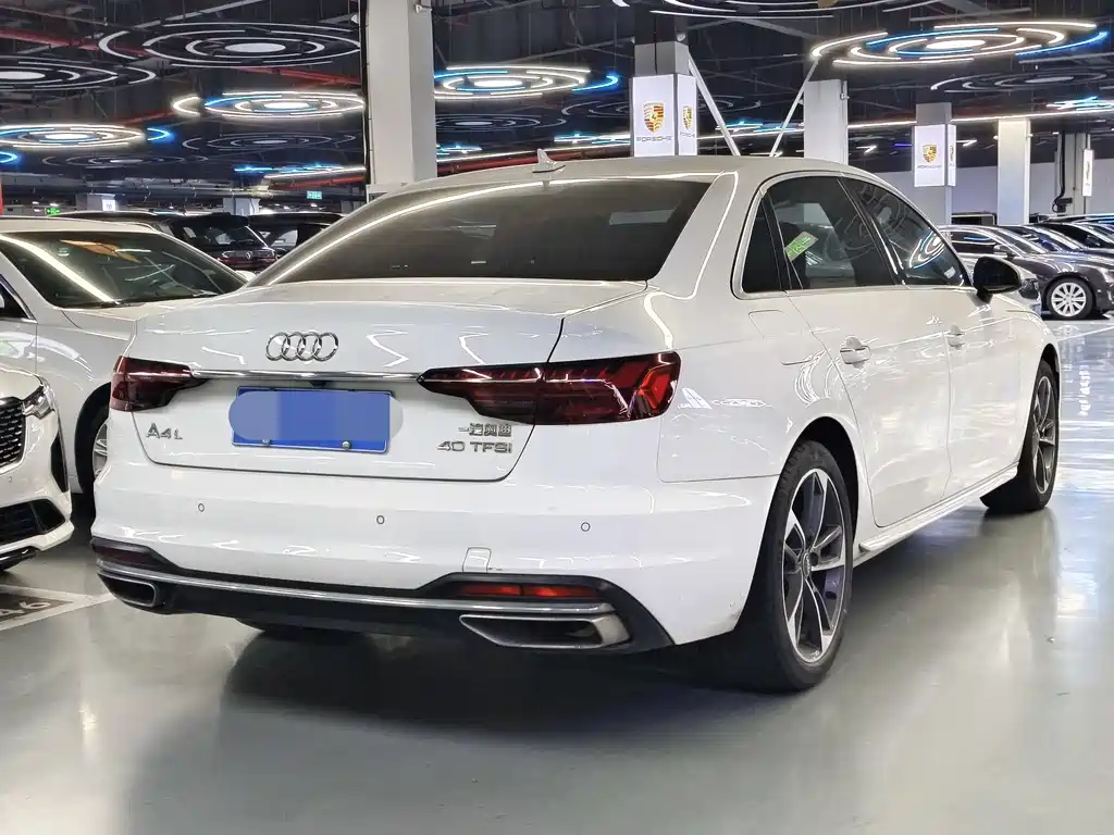 Audi A4L 2021 — фото 16