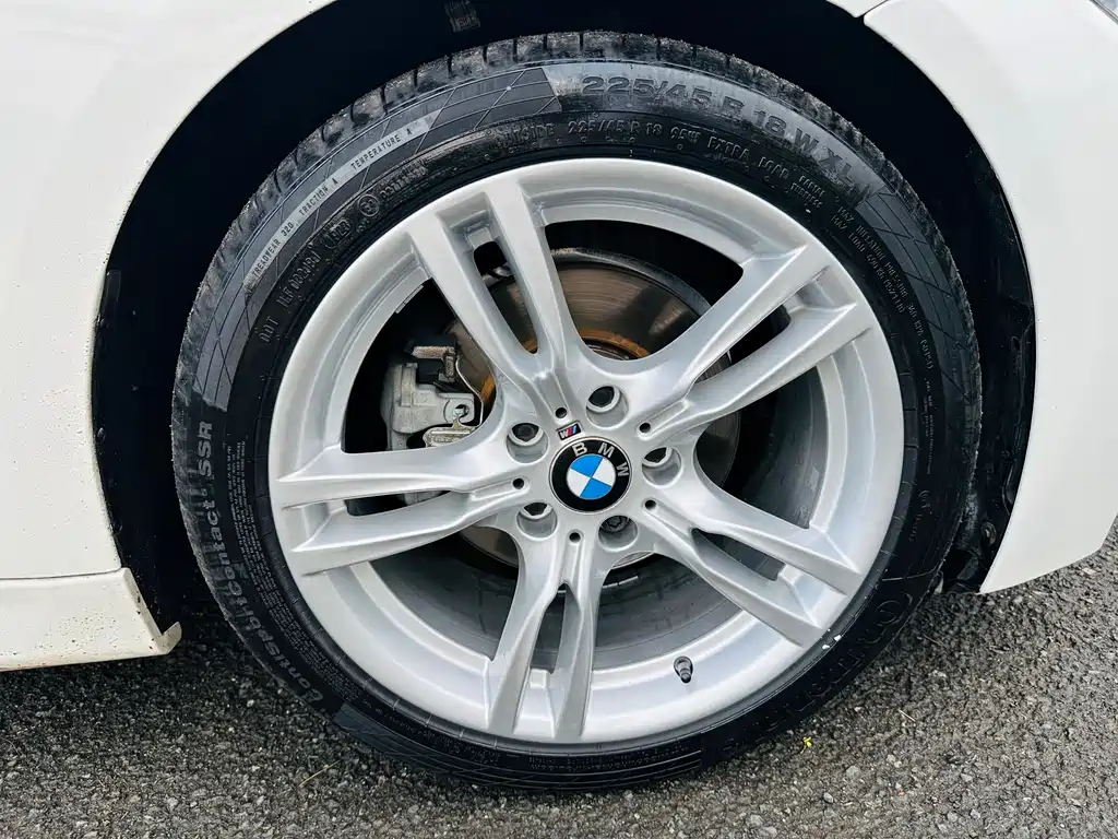 BMW 3 Series 2017 — фото 14