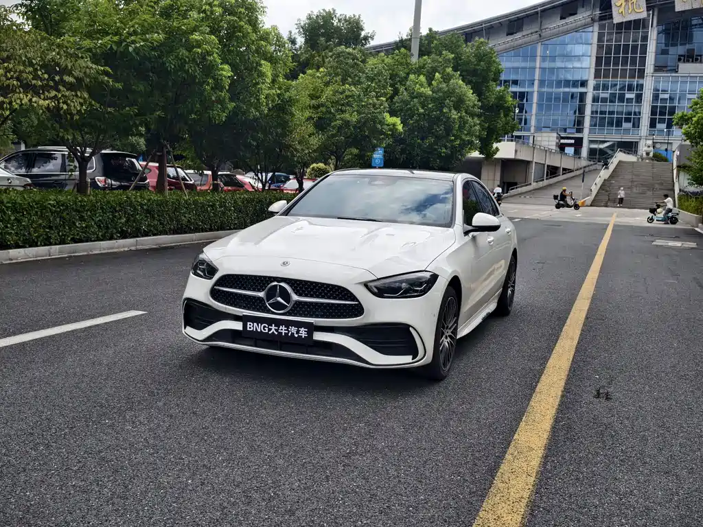 Mercedes-Benz C-Class 2023 — фото 1