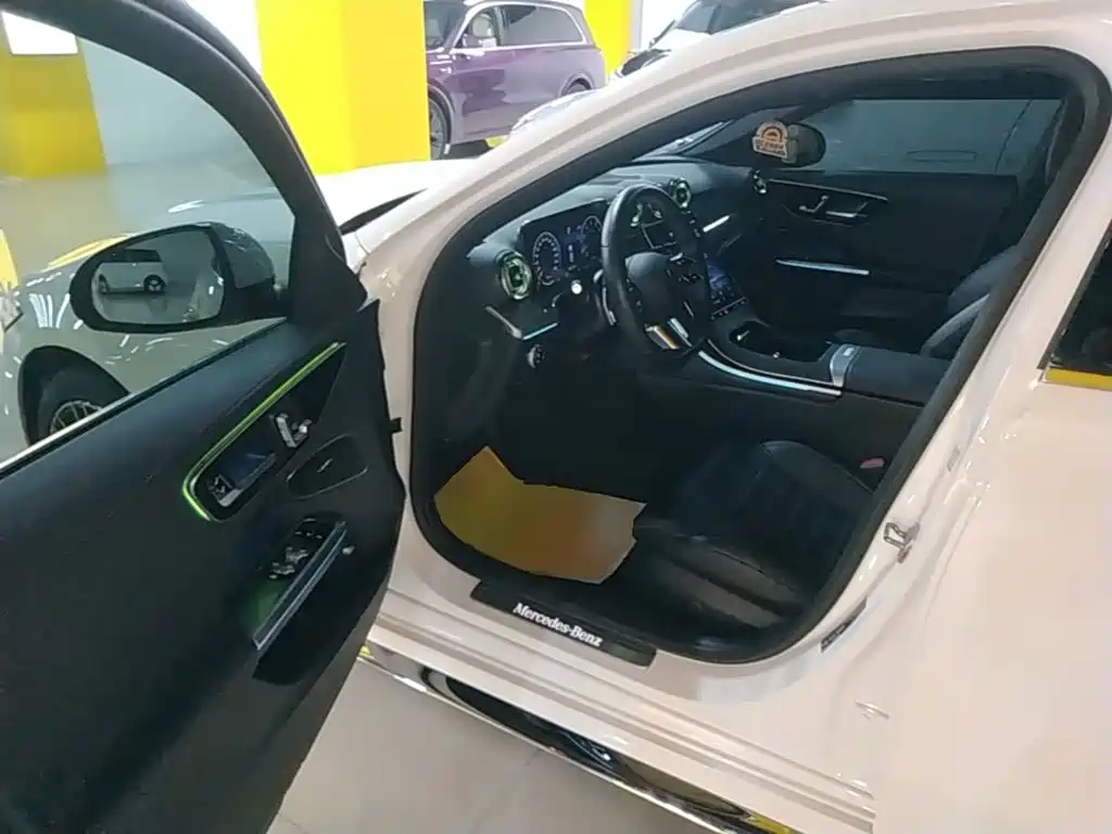 Mercedes-Benz C-Class 2022 — фото 16