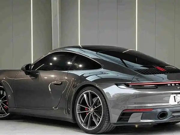 Porsche 911 2023