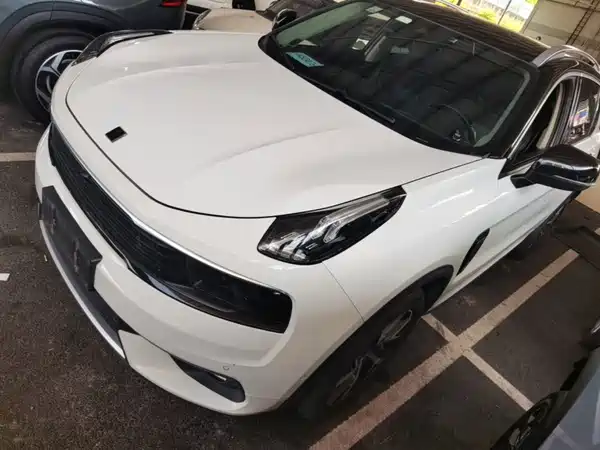 Lynk & Co 01 2018