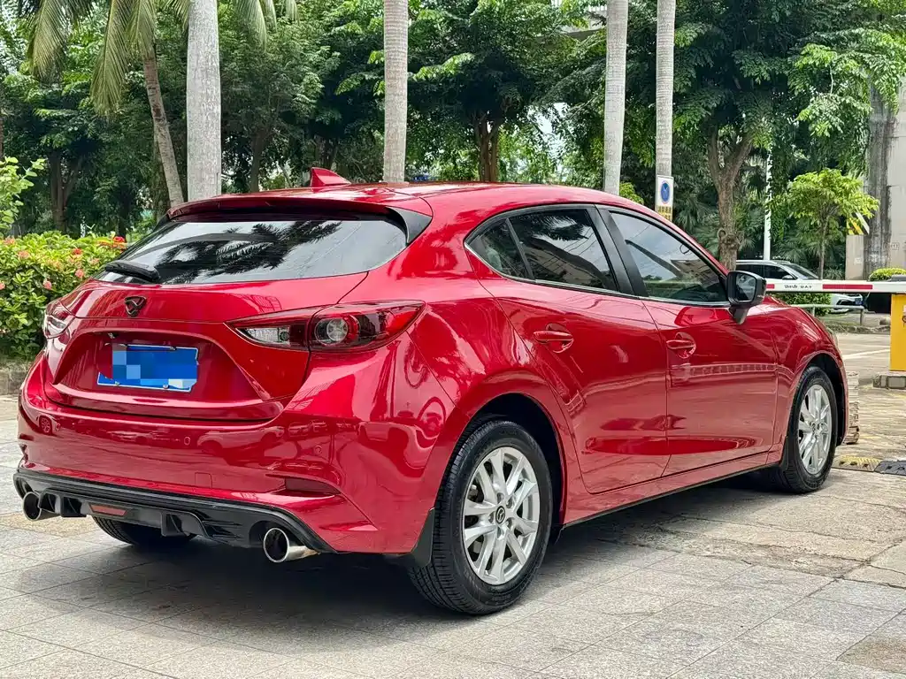 Mazda 3 Axela 2017 — фото 9