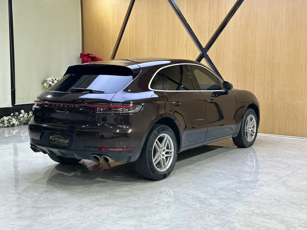 Porsche Macan 2020 — фото 20