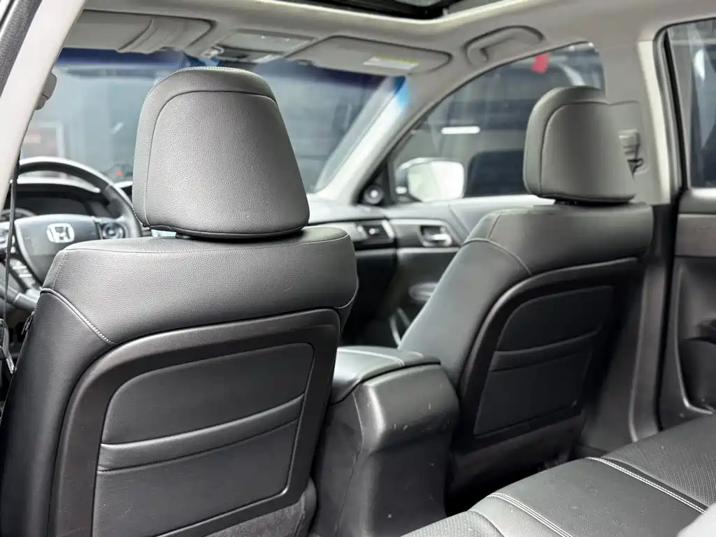 Honda Accord 2014 — фото 12