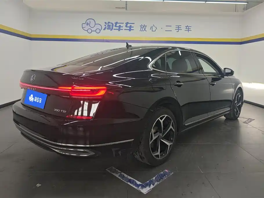 Volkswagen Passat 2024