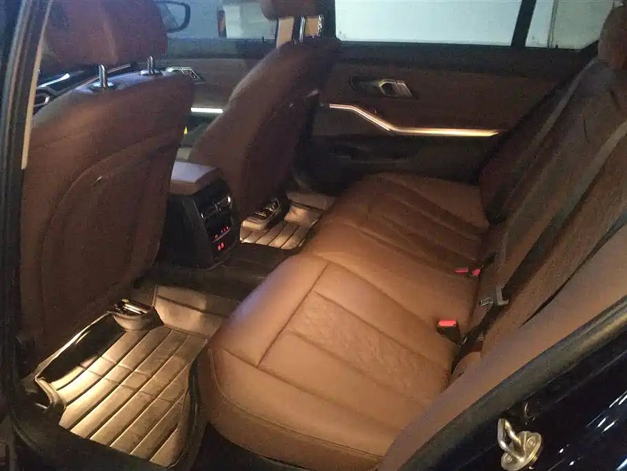 BMW 3 Series 2023 — фото 11