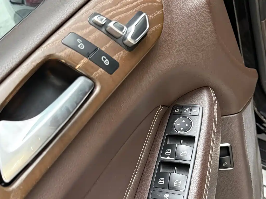 Mercedes-Benz GLE 2017 — фото 13
