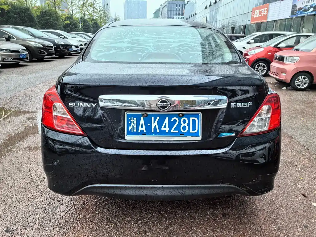 Nissan Sunny 2015 — фото 6