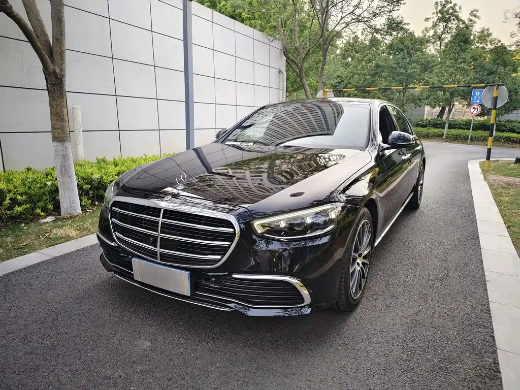 Mercedes-Benz S-Class 2024