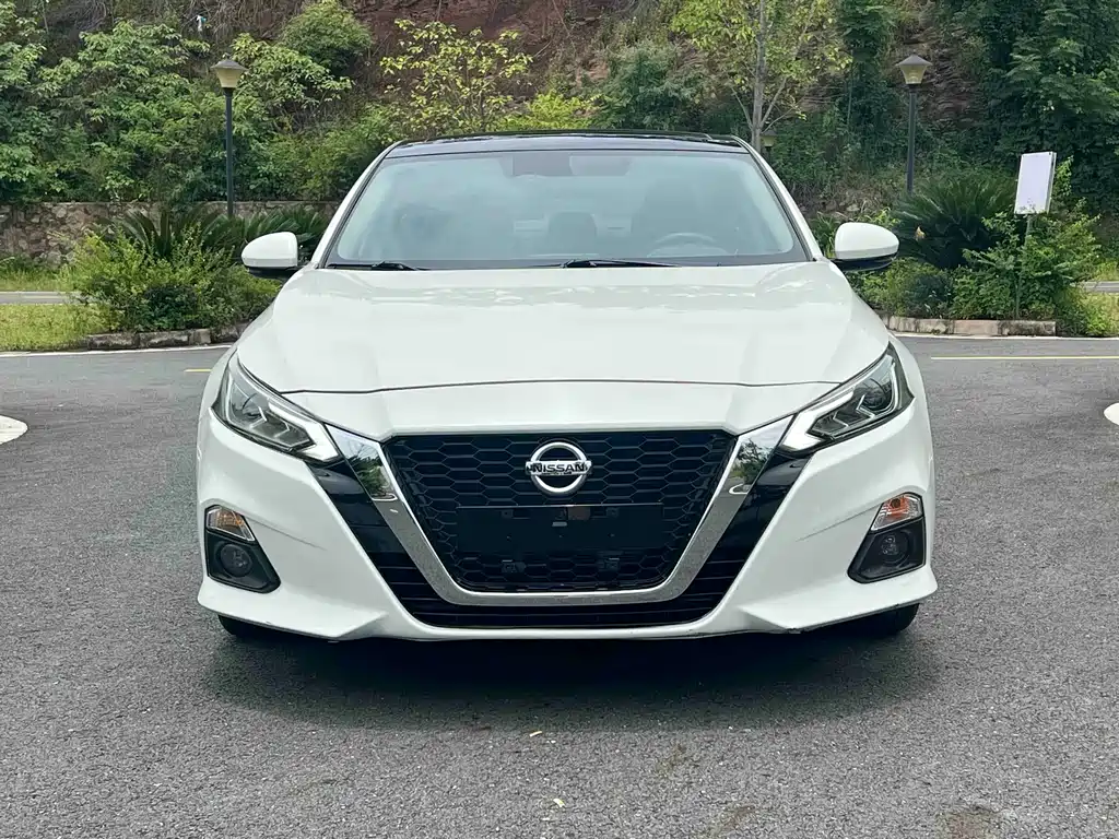 Nissan Teana 2022