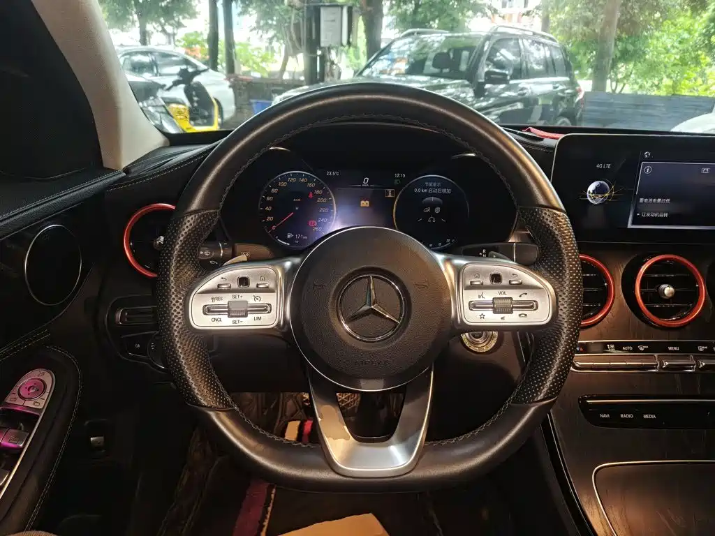Mercedes-Benz C-Class 2020 — фото 11