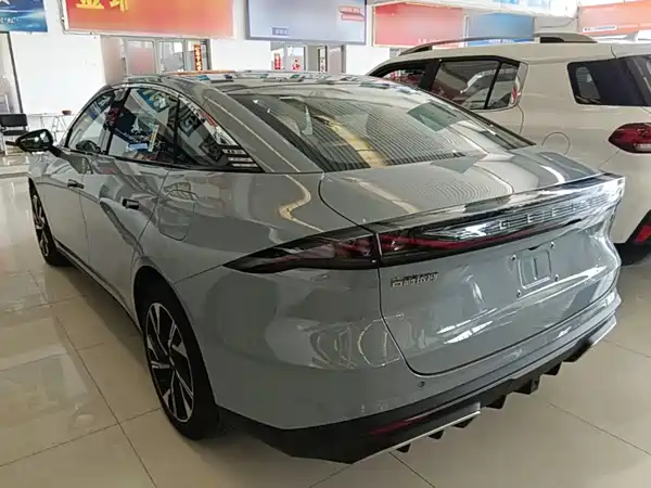 Geely Galaxy L6 2024