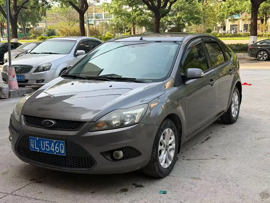 Ford Focus 2014 — фото 1