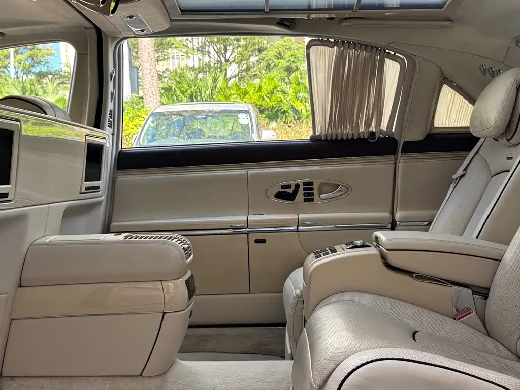 Maybach Maybach 2012 — фото 12