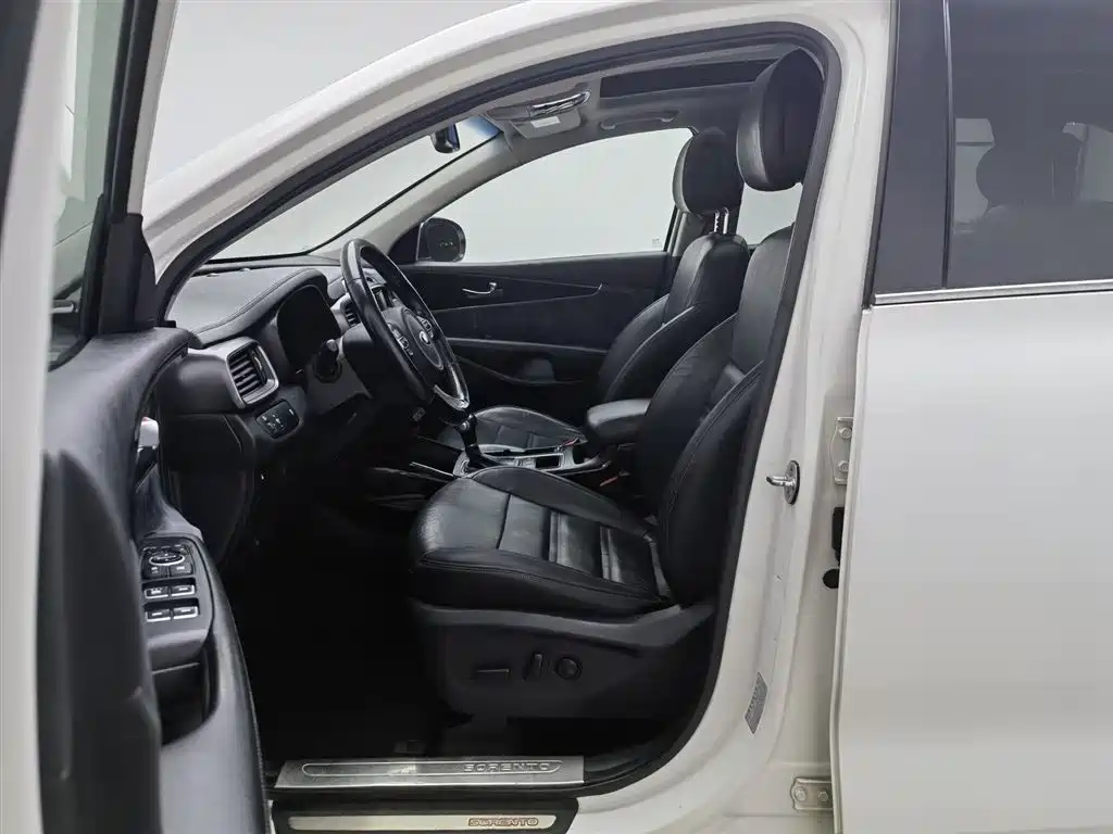 Kia Sorento 2015 — фото 10