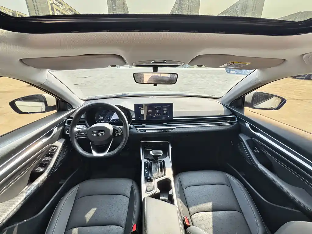 Geely Emgrand 2022 — фото 14