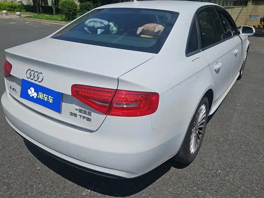 Audi A4L 2014