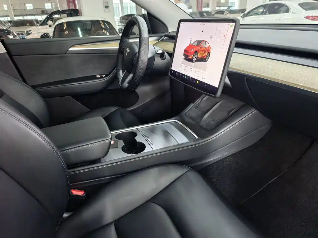 Tesla Model Y 2023 — фото 19