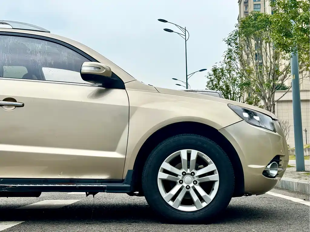 Geely GX7 2014 — фото 11