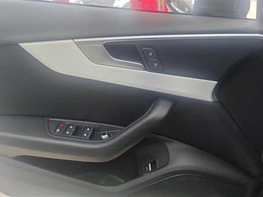 Audi A4L 2020