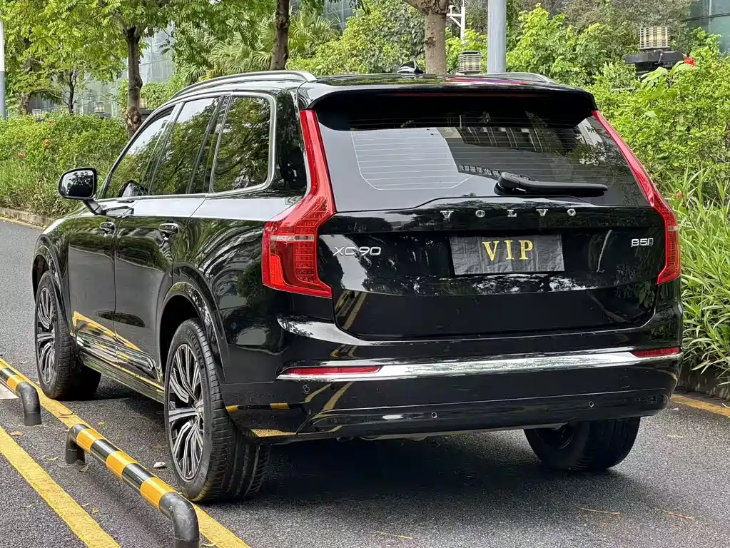 Volvo XC90 2023 — фото 8