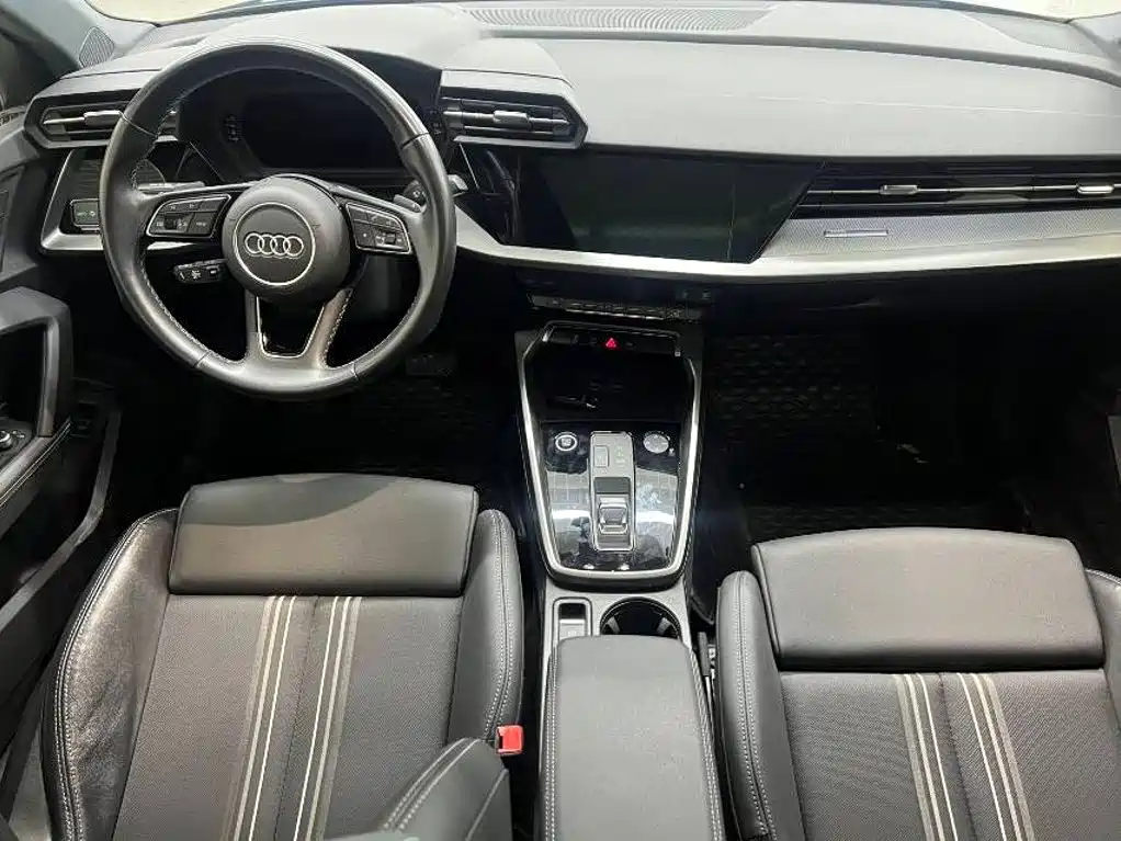 Audi A3 2023 — фото 14