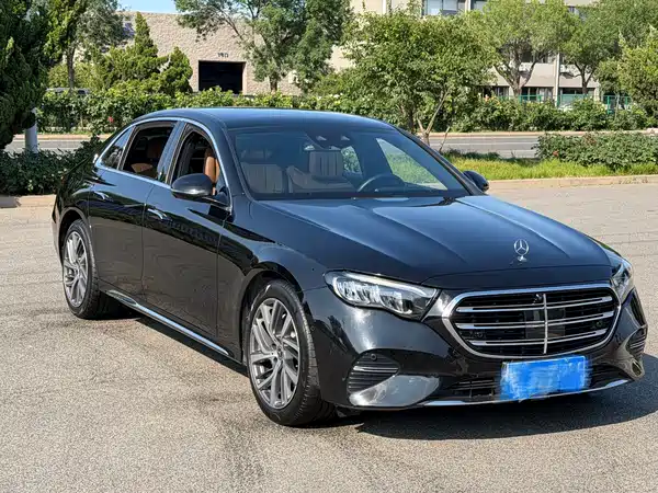 Mercedes-Benz E-Class 2024