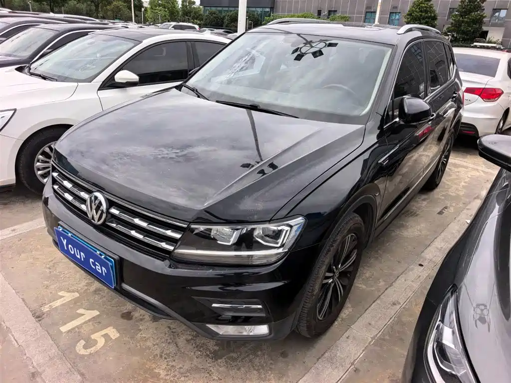 Volkswagen Tiguan L 2020 — фото 1