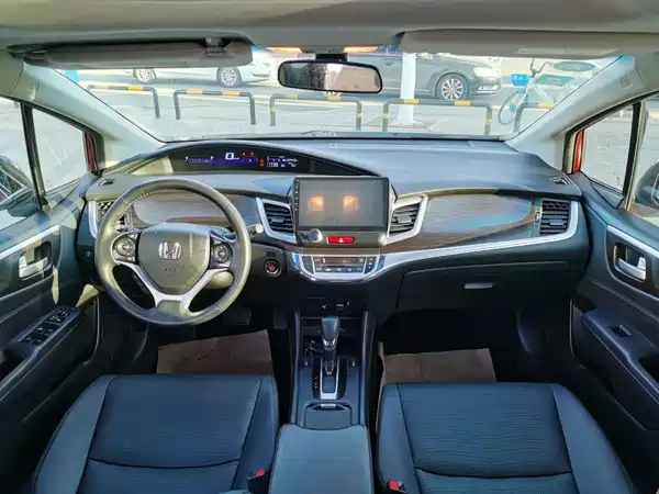 Honda Jade 2014
