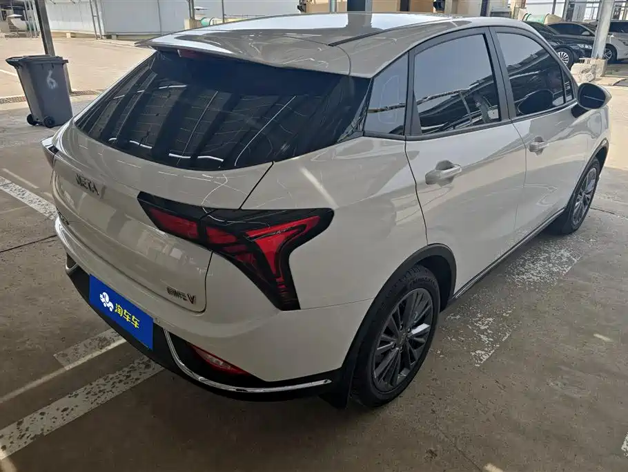 Neta V 2022