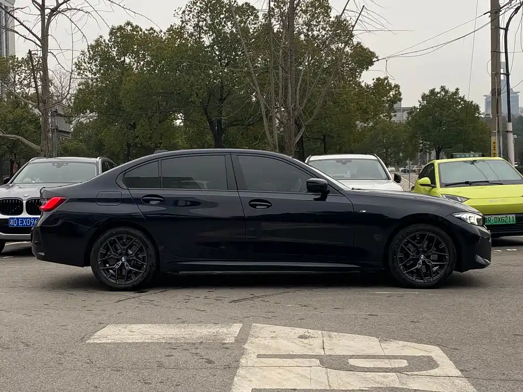 BMW 3 Series 2025