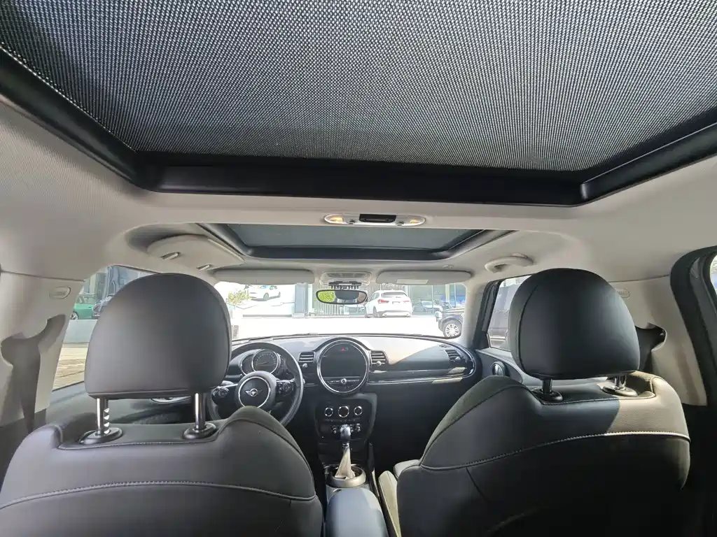 MINI Clubman 2019 — фото 11