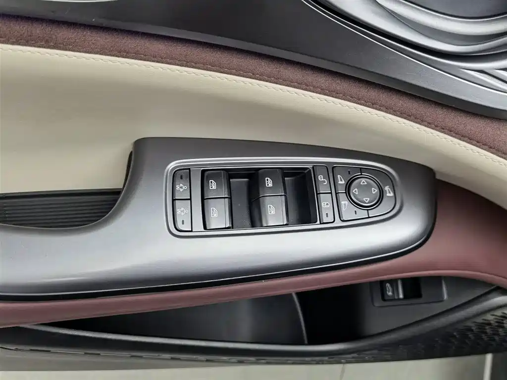 BYD Seal 2024 — фото 9