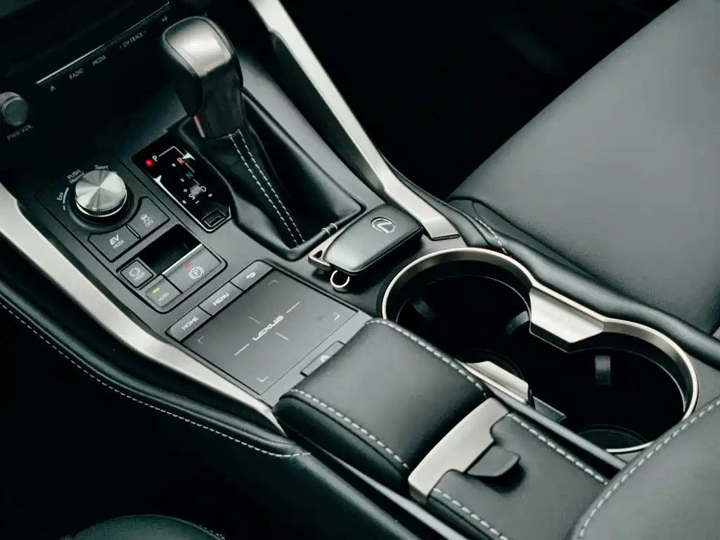 Lexus NX 2021 — фото 16