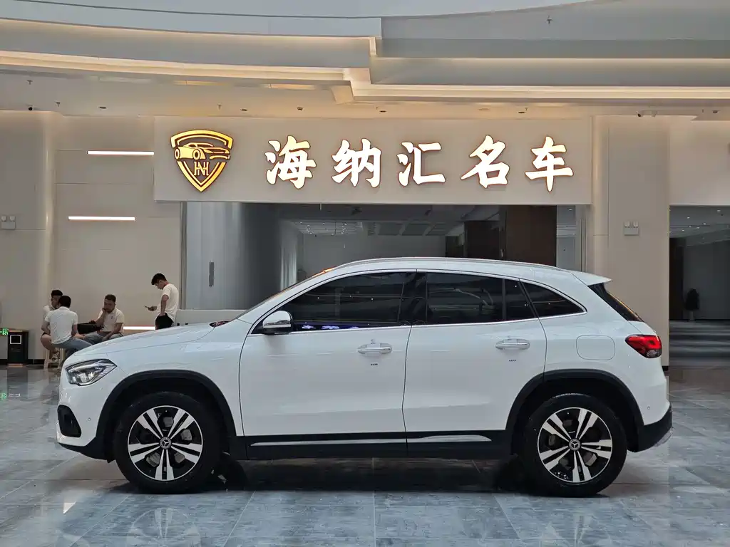 Mercedes-Benz GLA 2023