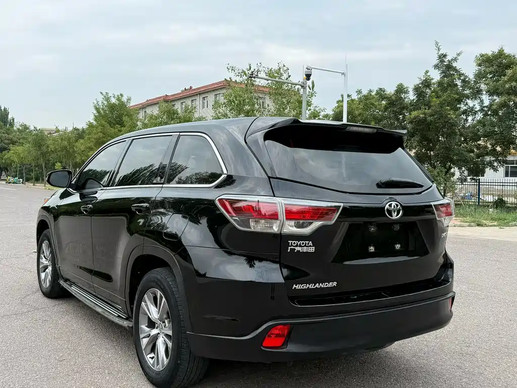 Toyota Highlander 2015 — фото 7