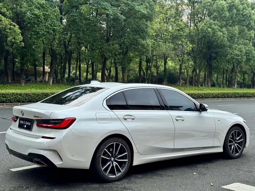 BMW 3 Series 2020