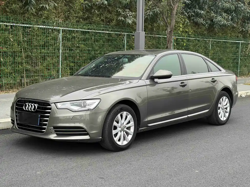 Audi A6L 2014 — фото 1