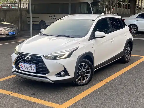 Toyota Yaris L 2023