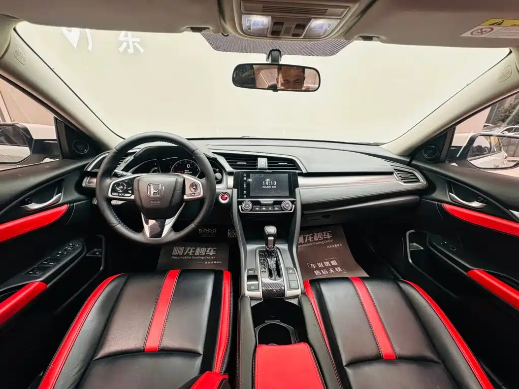 Honda Civic 2019 — фото 6