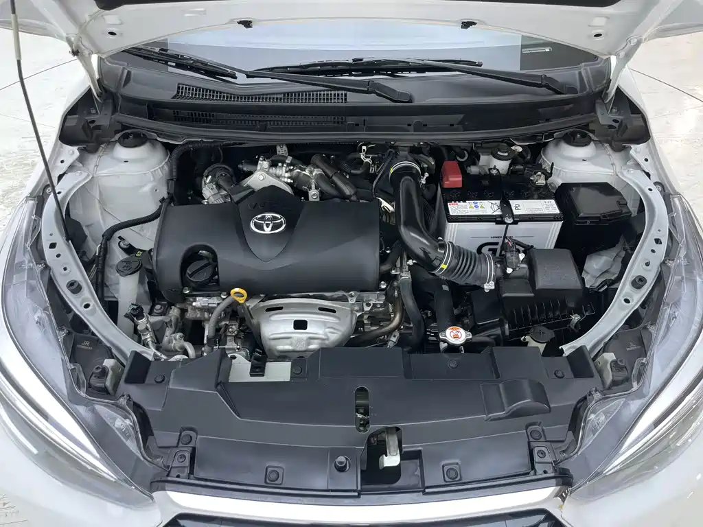 Toyota Yaris L 2022 — фото 30