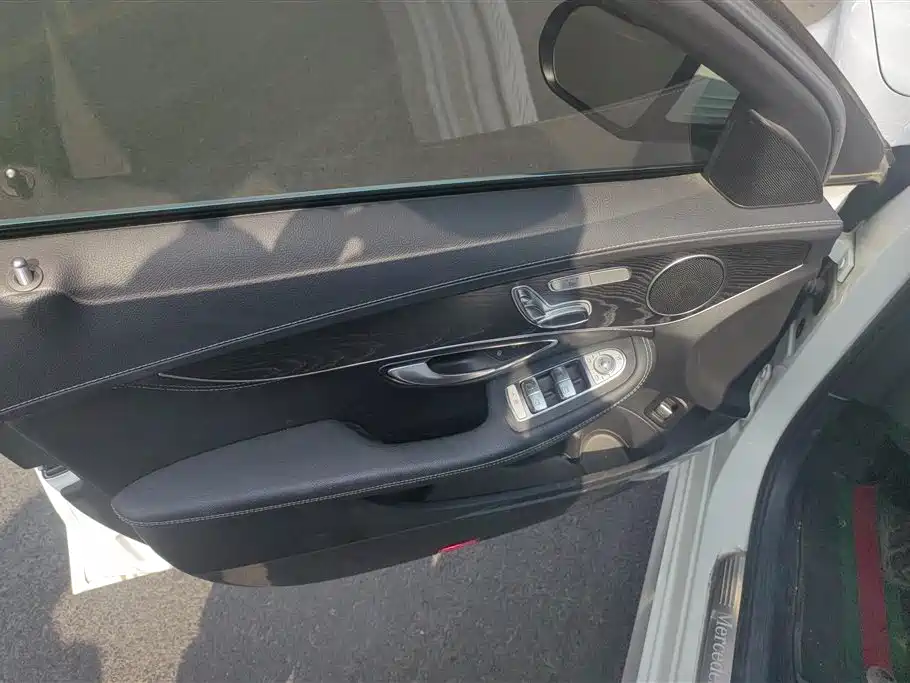Mercedes-Benz C-Class 2019