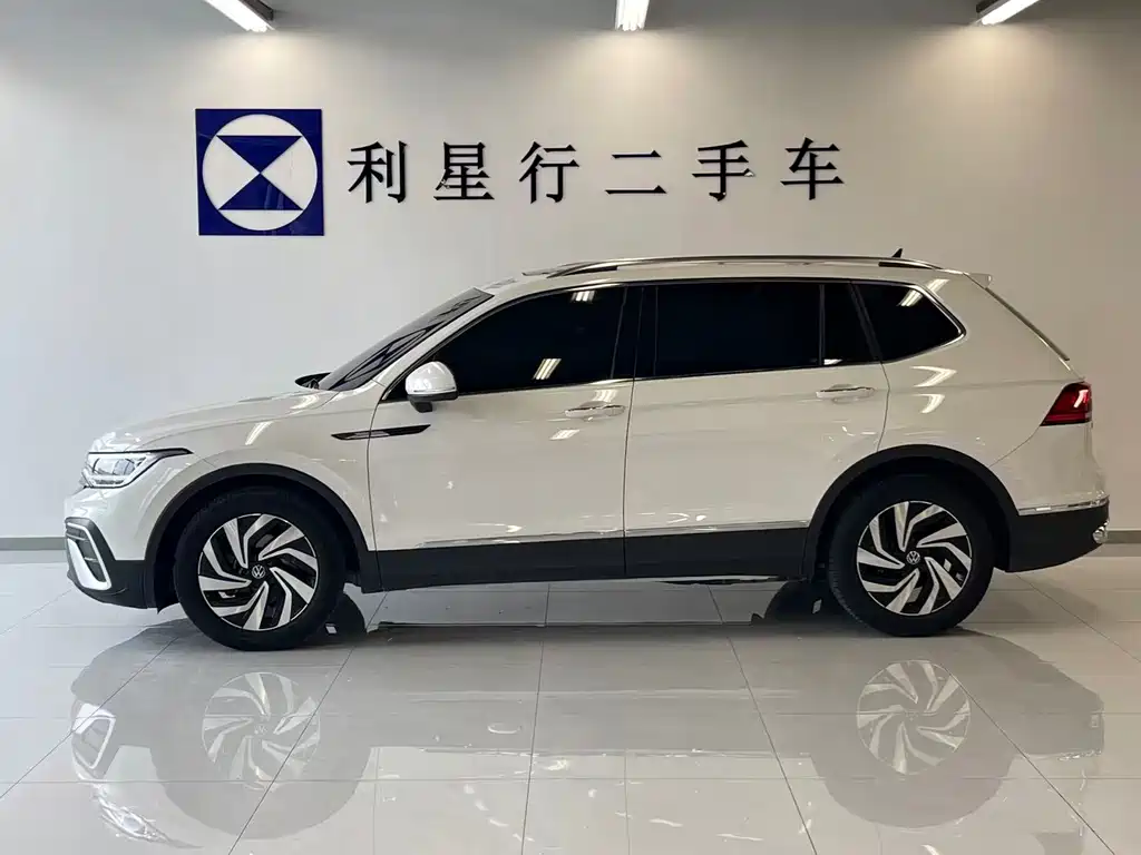 Volkswagen Tiguan L 2022 — фото 3