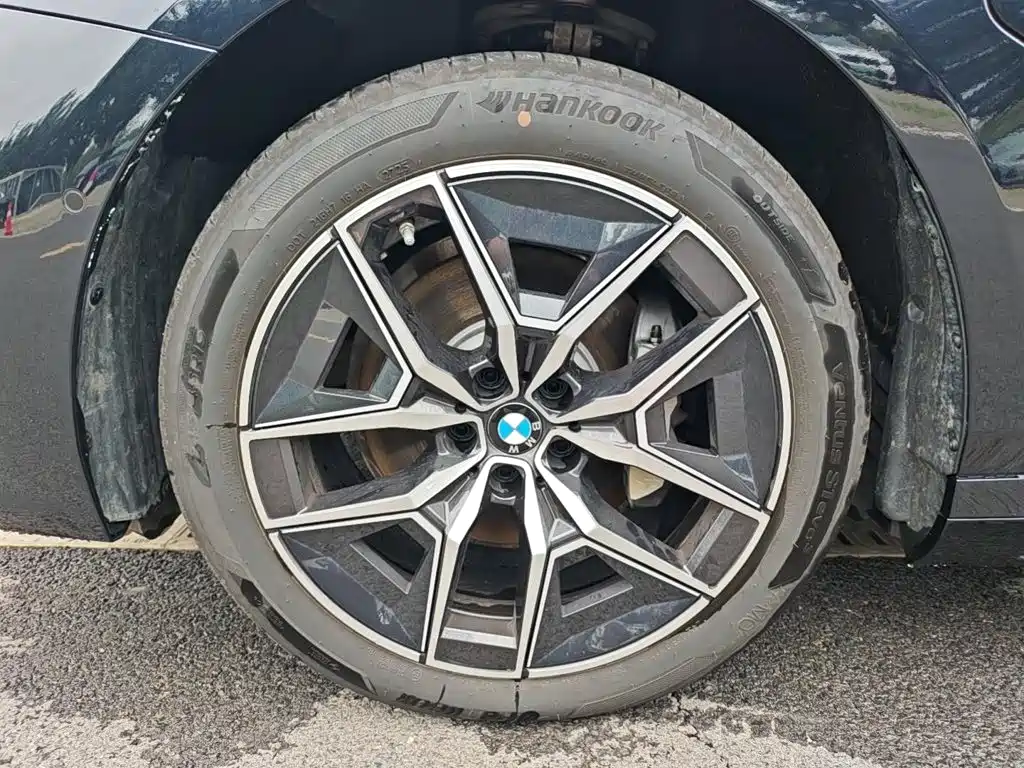 BMW i5 2025 — фото 12