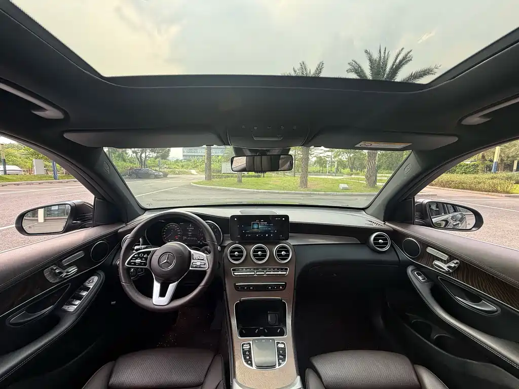 Mercedes-Benz GLC 2020 — фото 16