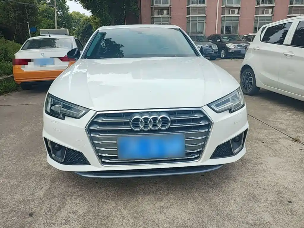 Audi A4L 2019