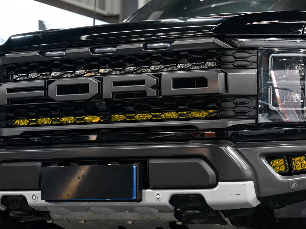 Ford F-150 Raptor 2023 — фото 2