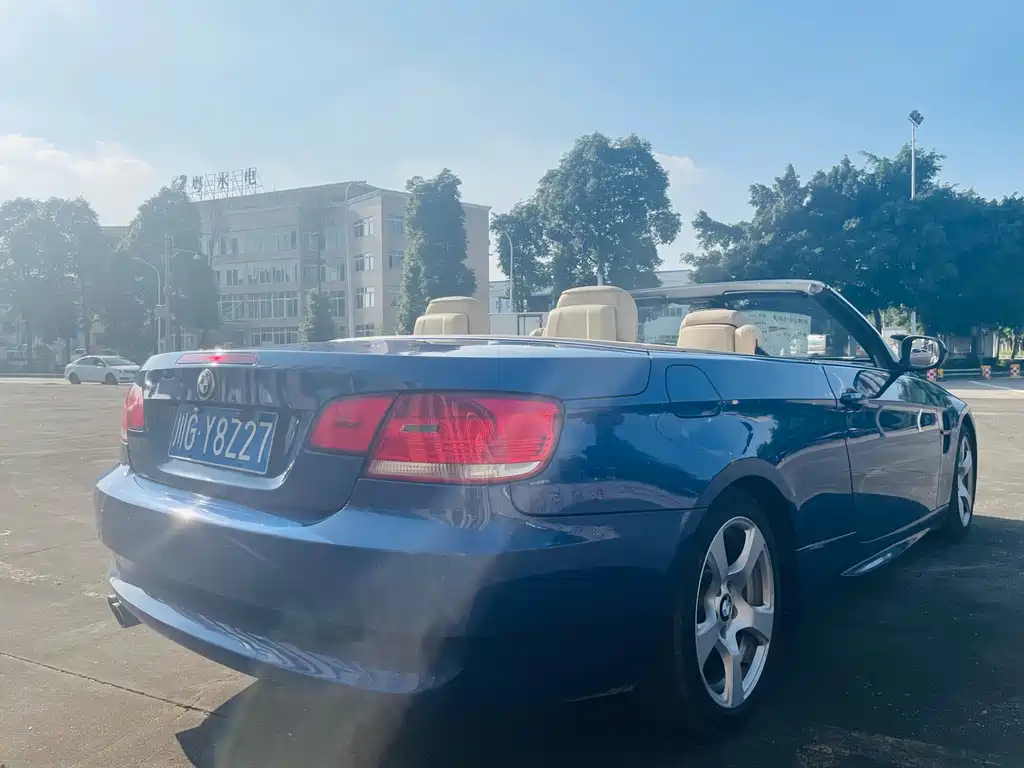 BMW 3 Series 2010 — фото 23